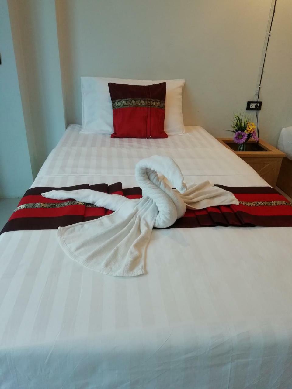 Little Lanna Guesthouse Chiang Mai Exteriör bild